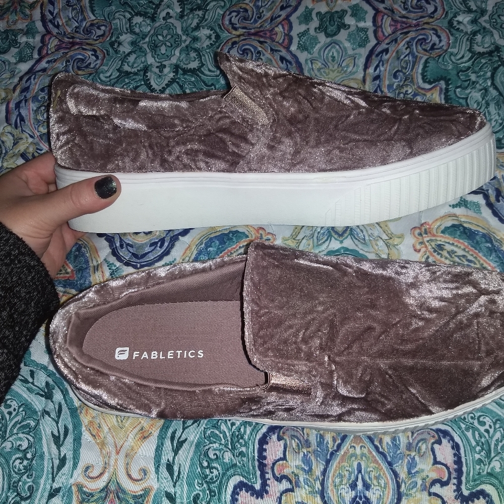 Fablectics Womens Pier Platform Velvet Slip On
